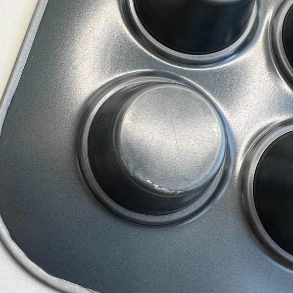 Cuisinart Mini Muffin Pan 24 Cup Non Stick Bakeware - Picture 4 of 5